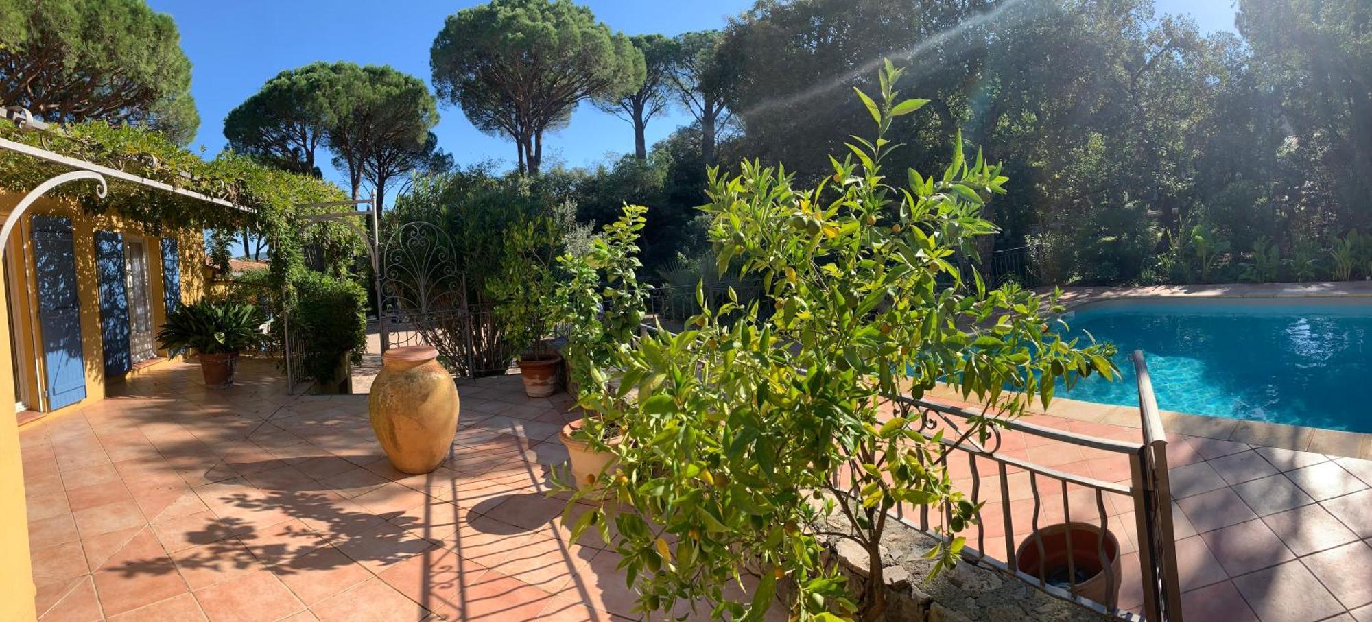 Sous Les Pins Parasols Vidauban Exterior foto